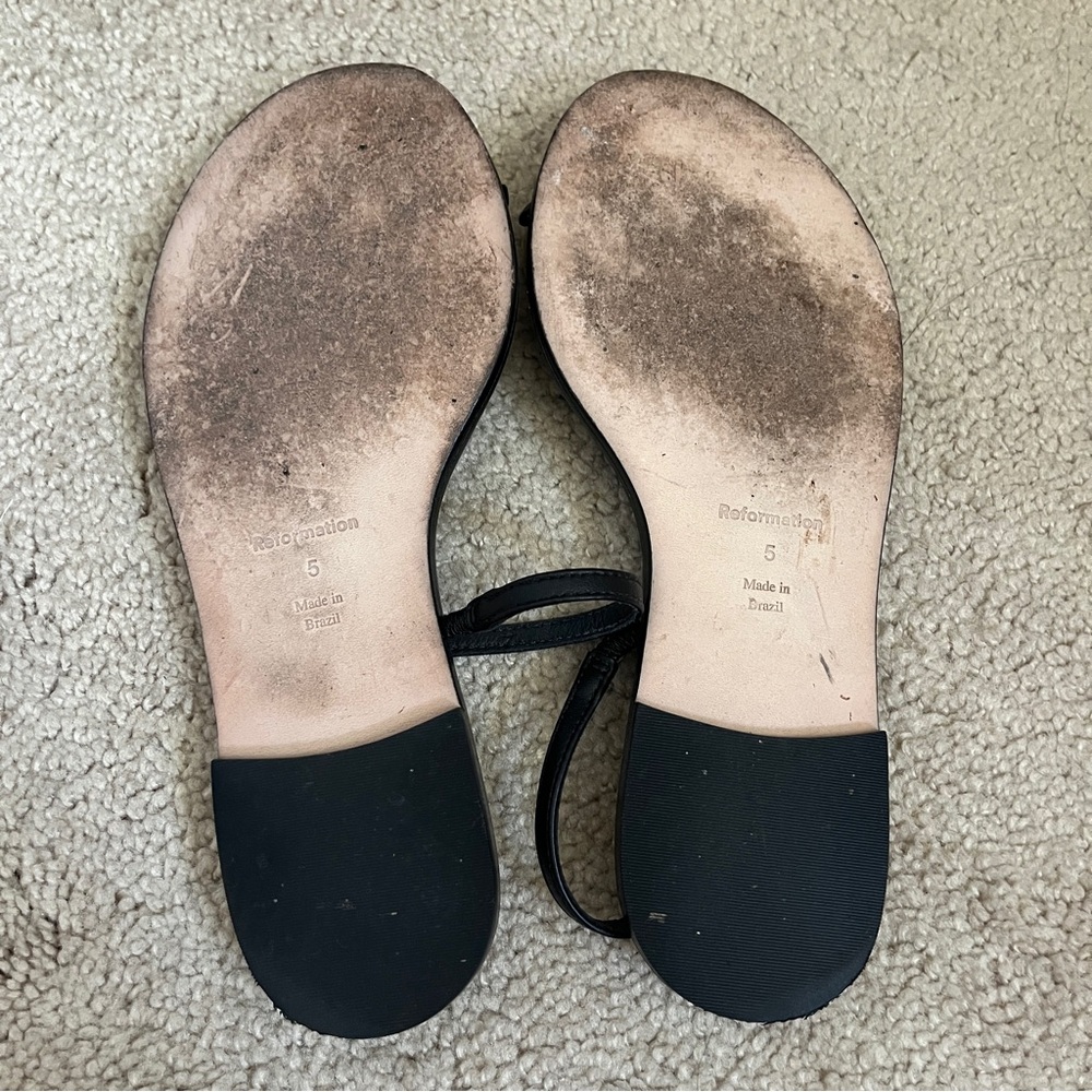 Reformation Cassandra Black Leather Flat Sandals with Gold Toe Accents size 5 - Picture 12 of 15